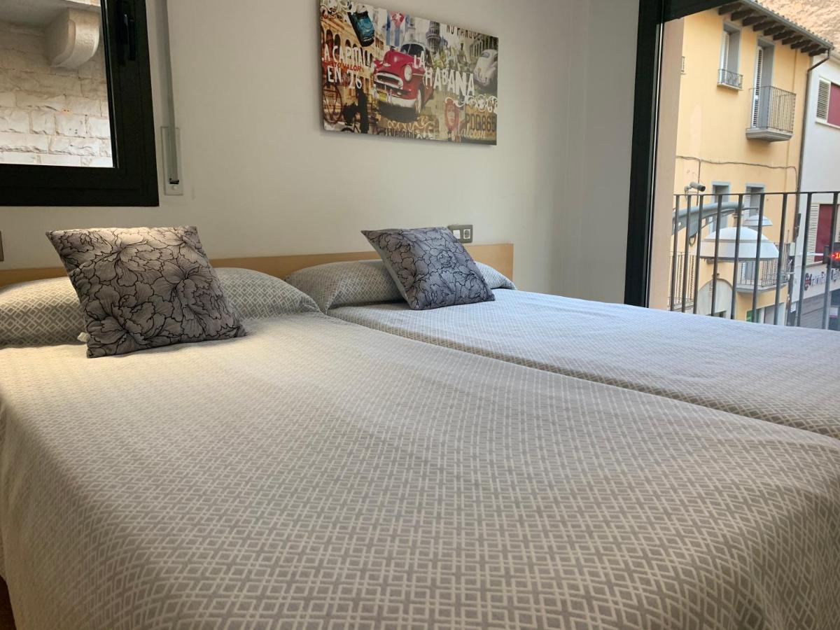Apartament Centre Historic A Olot Apartment Екстериор снимка
