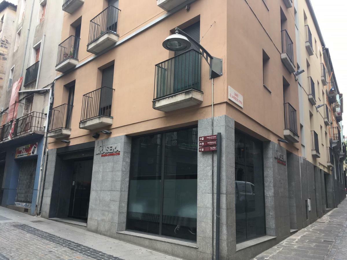 Apartament Centre Historic A Olot Apartment Екстериор снимка